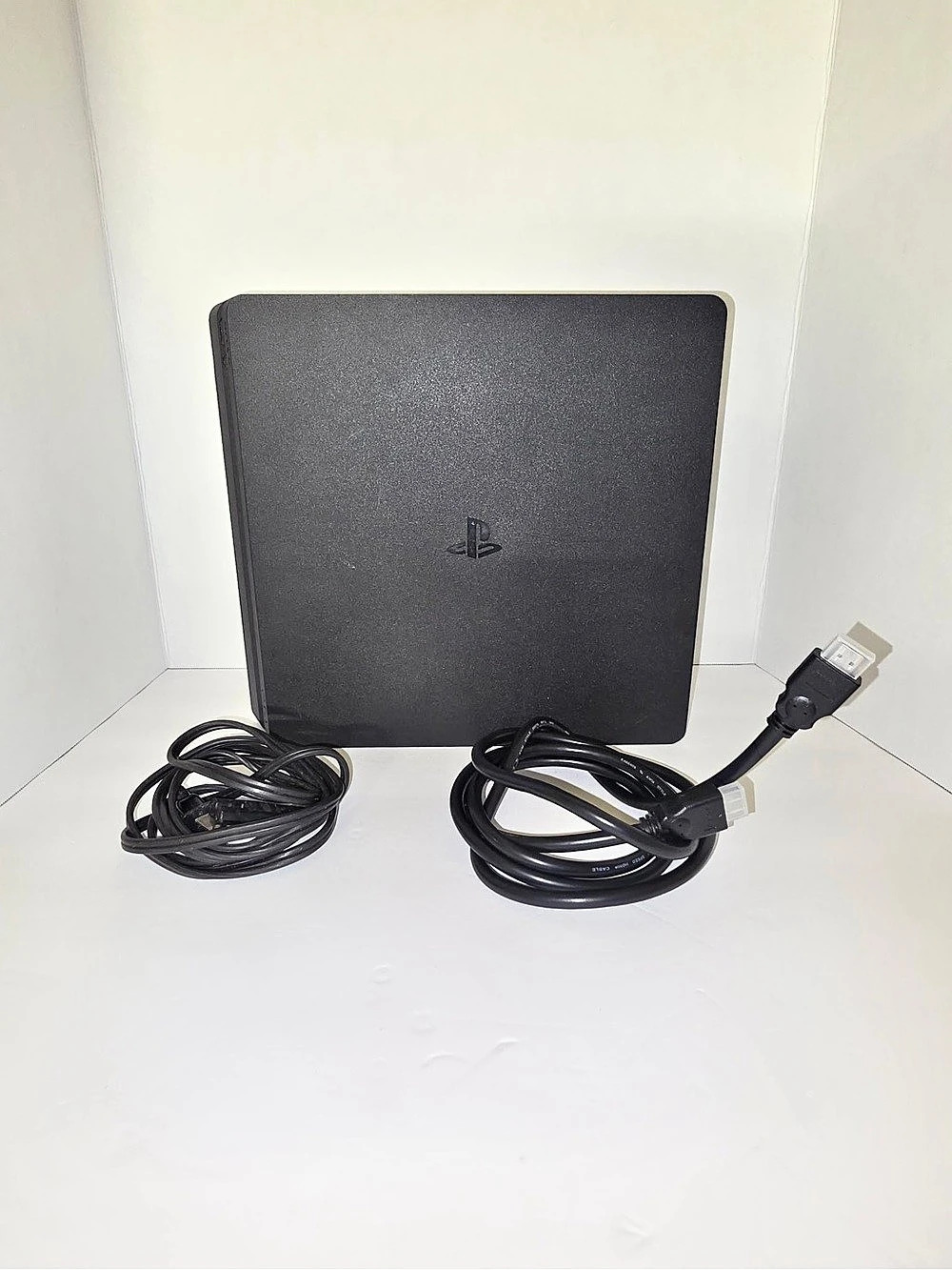 Sony PlayStation 4 Slim PS4 1TB CUH-2215B — LOW FIRMWARE 9.60 - CONSOLE ONLY